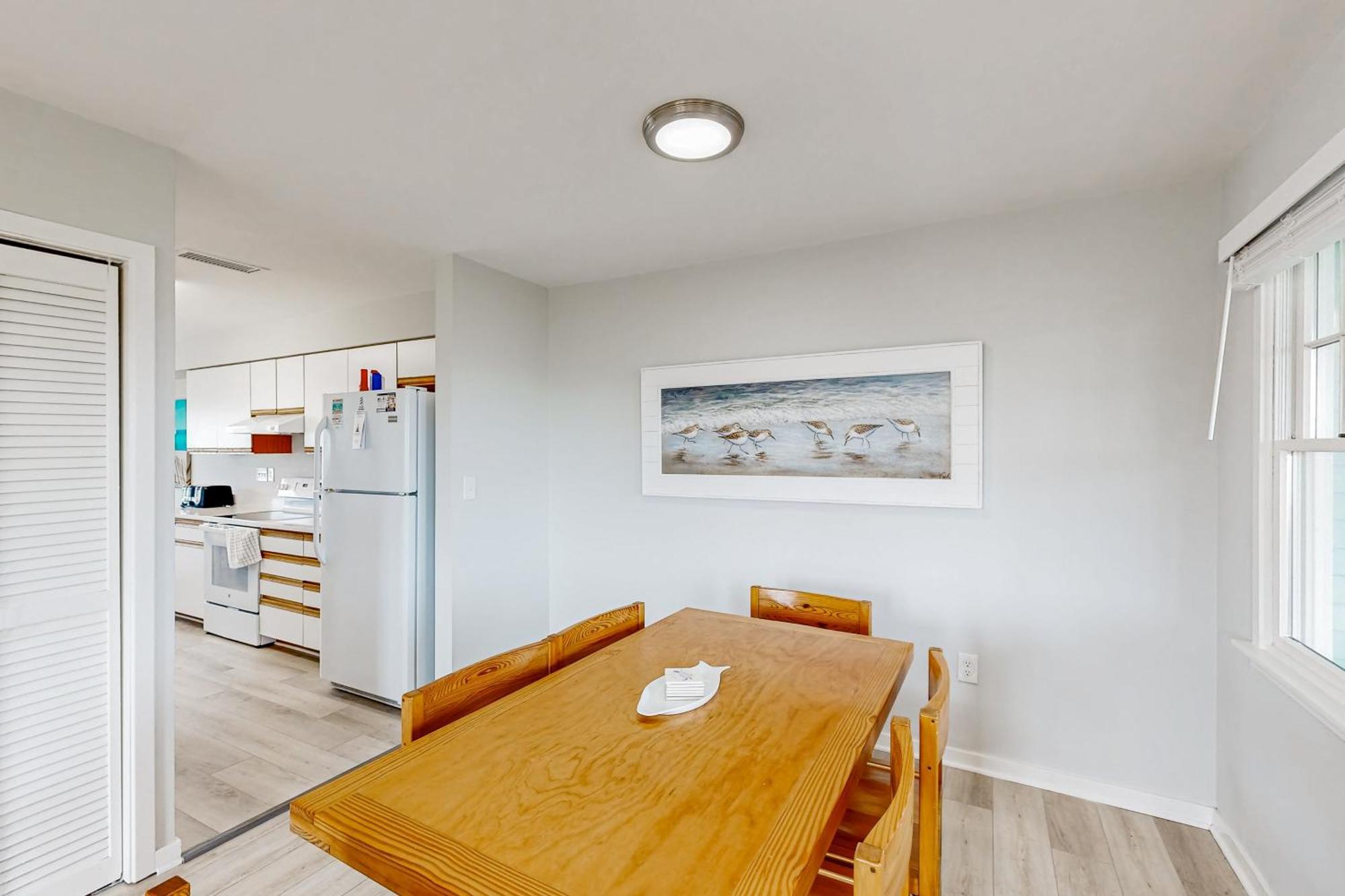 Clownfish & Cobia Buxton Room photo